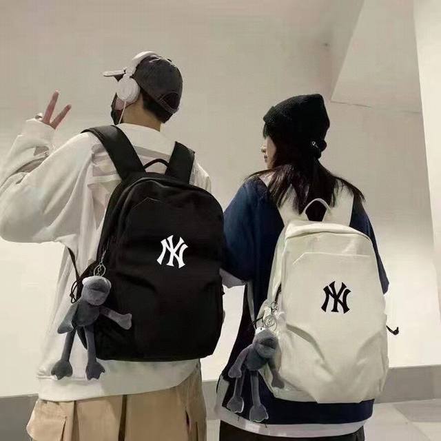 Mlb large capacity backpack Two colors: black and white Classic logo No age or g