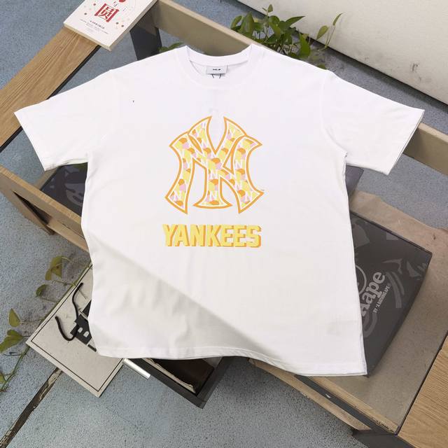 Special price White blue: M2 L4 Xl2 Xxl2 White orange: L3 Xl2 Xxl1 Style number: