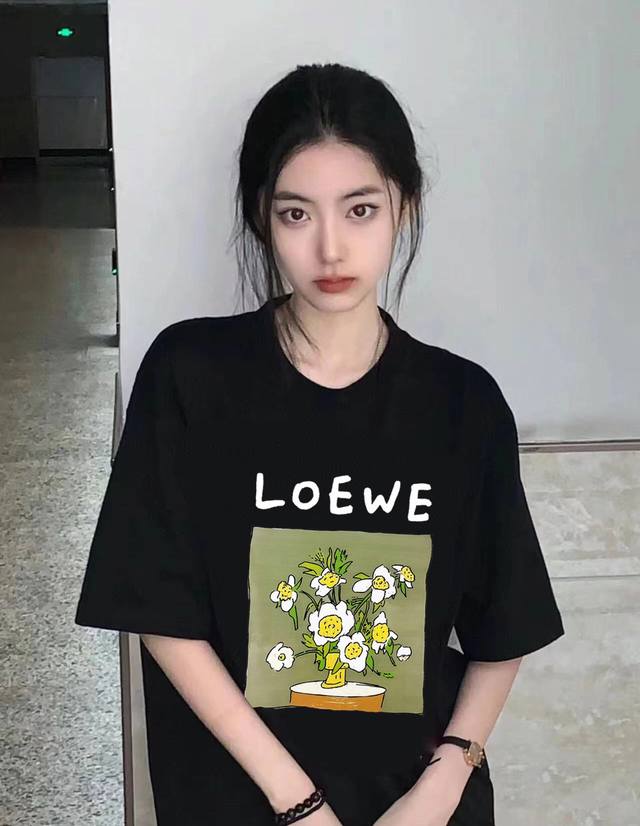 Loewe potted round neck short-sleeved half-sleeved T-shirt The fabric is made of