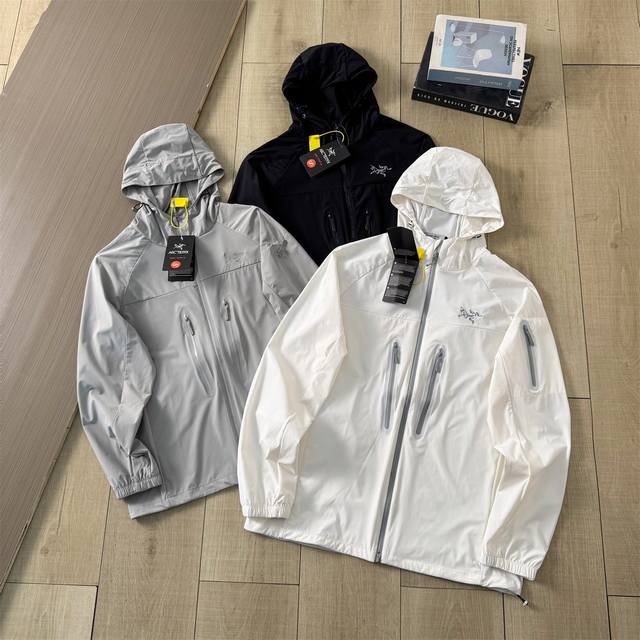 Arc'teryx outdoor couple sun protection clothing is of high-end quality and invi