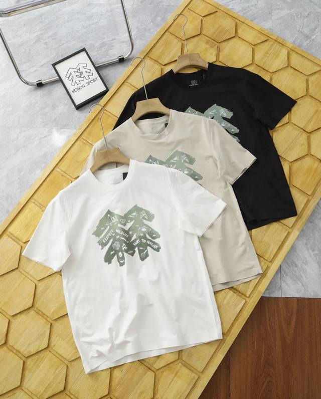 Kolon Sport fully embossed semi-loose patterned round neck short-sleeved T-shirt
