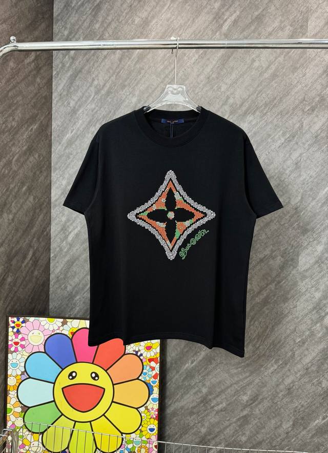 Lv colored beads, hot diamonds, sequins, icon, round neck short sleeves Louisvui