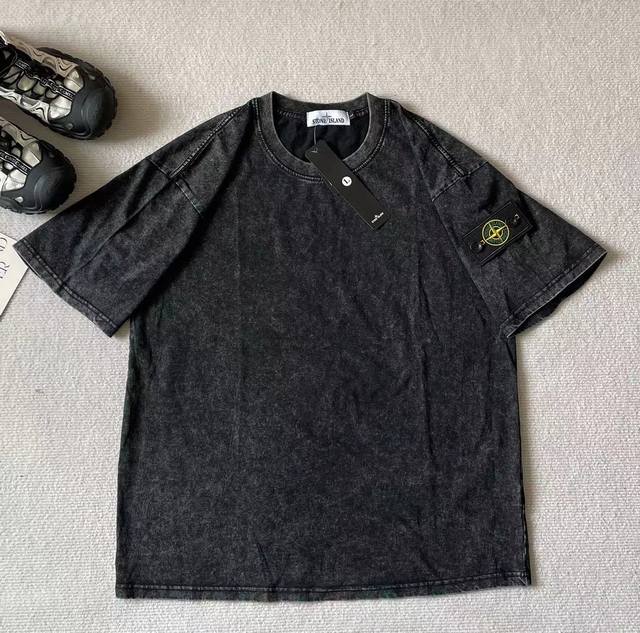 New Stone Island washed cotton short sleeves, cuff logo is too simple to be worn