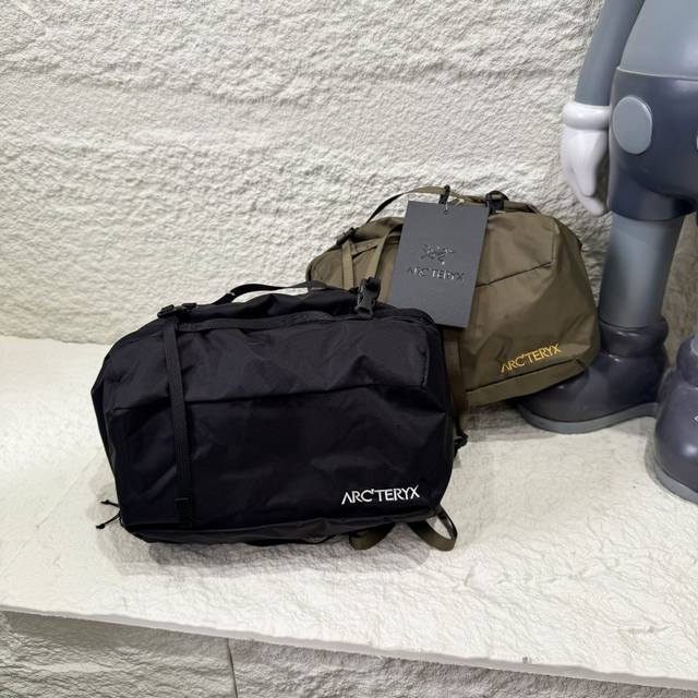Arc'teryx Arcteryx Men's and Women's Crossbody Bag Travel Bag Oversized Sports B