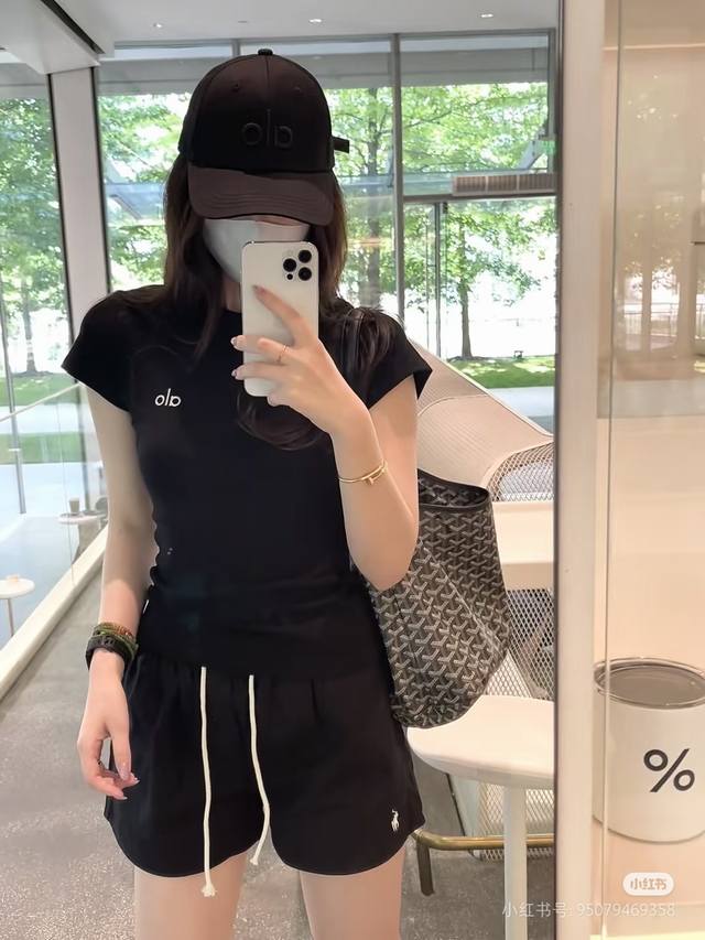 Alo slimming embroidered women's straight shoulder T-shirt Color: white black Si