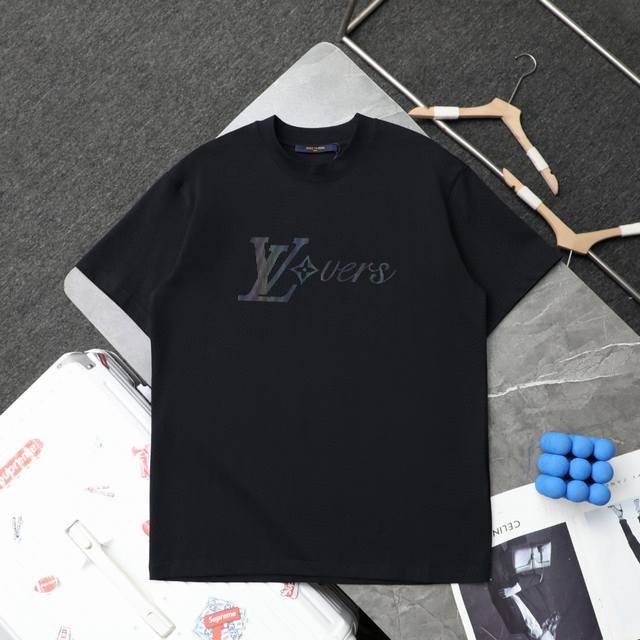 Top replica high-end customization Louis Vuitton new gradient letter round neck