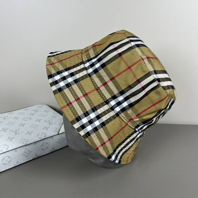 Burberry Burberry Xiaohongshu hot sale! Checkered bucket hat counter hot sale pu