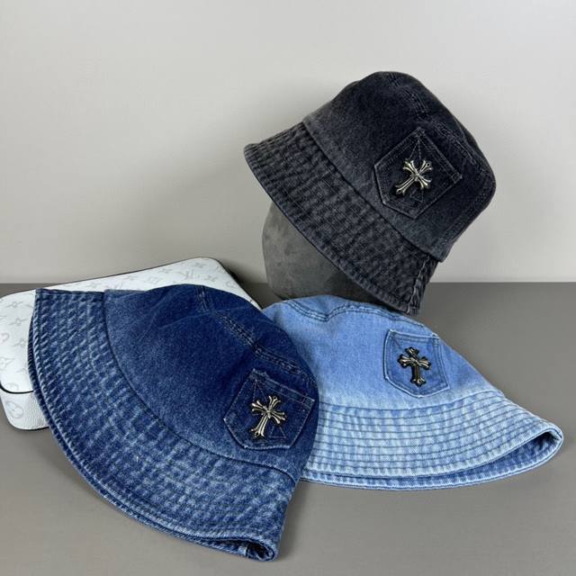 Chrome Hearts' latest fashionable and avant-garde casual design style, it looks