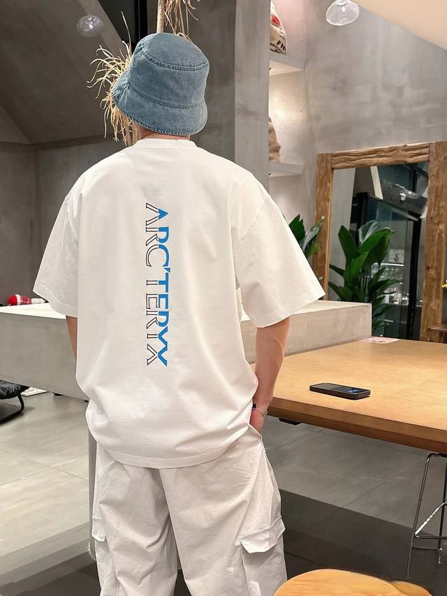 Arc'teryx counter same style two-color back-killing summer new invincible single