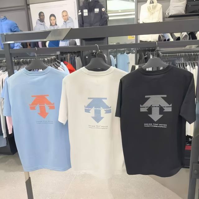 Descente classic printed casual couple short-sleeved T-shirt is now the hottest