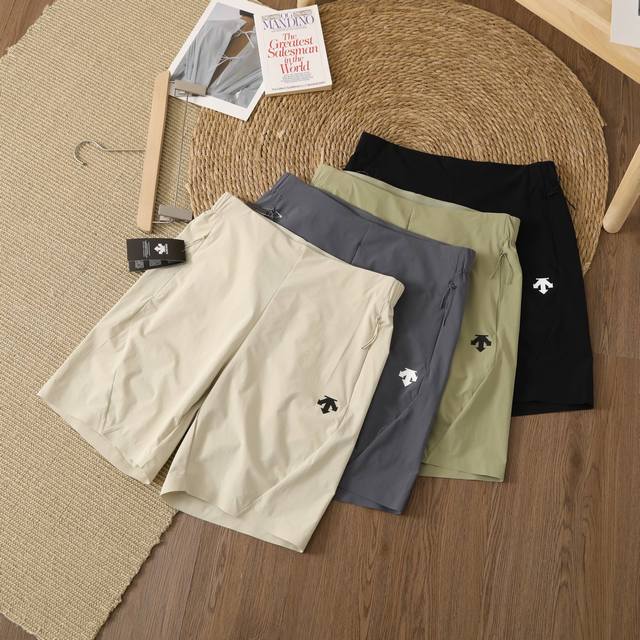 Descente summer new men's ice silk sports shorts! The shorts are a combination o