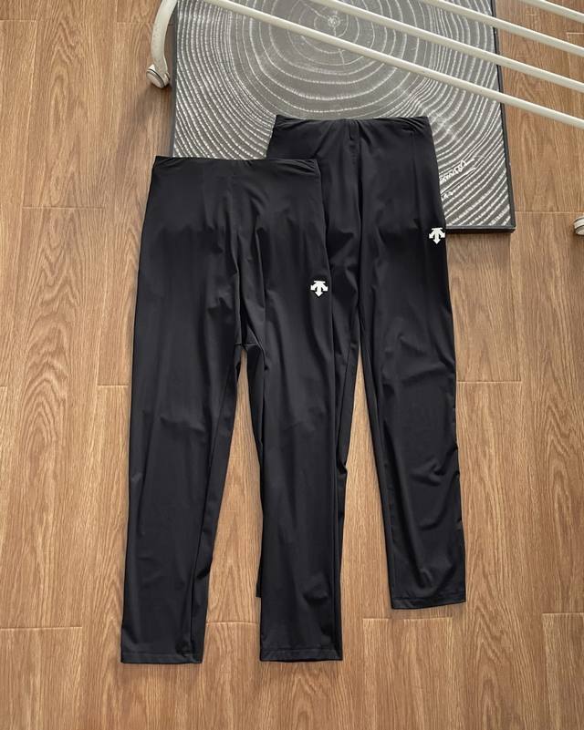 High version! Couples can wear the same style as Descente counters. Running spor