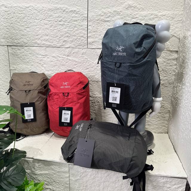 Arc'teryx 15L Backpack! Lightweight and portable! For leisure travel! The best b