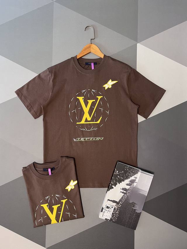 Boxed short-sleeved high version Lv2025Ss spring and summer new hot diamond eart