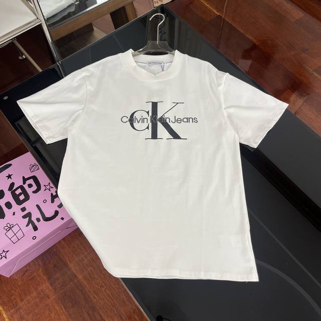 Calvin Kleinck printing + embroidery integrated process Men and women couples ca