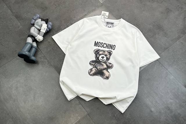 Trendy Moschino letter bear print short-sleeved T-shirt! Cute cartoon bear with