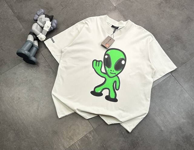 Fashion brand Balenciaga new dissolving smiley face alien direct spray print sho