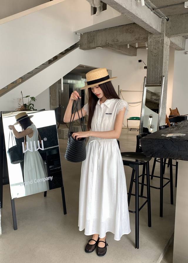 New arrival Miumi* Miu Miu white dress with lace cuffs The small flying sleeve d