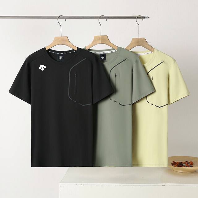 for 25-year-old Descente ice silk seamless casual short-sleeved shirt, made of b