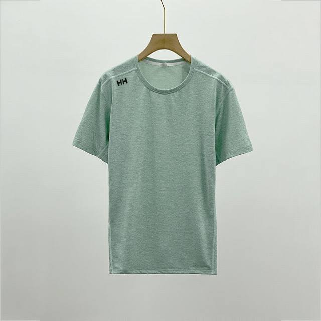 for Helly Hansen Men's Quick Dry T-shirt. This quick-drying short-sleeve shirt i