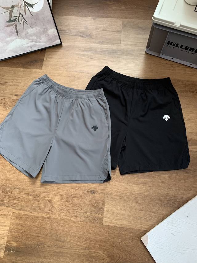 for Descente men's quick-drying shorts, outdoor fitness shorts! uses environment