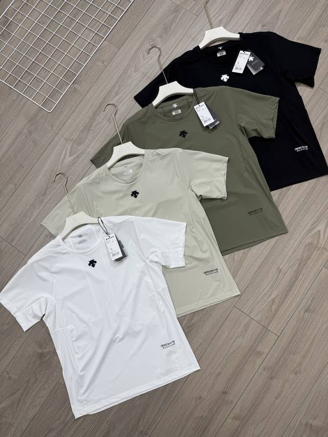 Details of the new Descente quick-drying T-shirt Descente's new summer sports ca