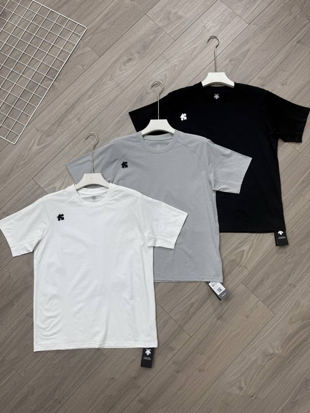 Details of the new Descente quick-drying T-shirt Descente three-color 25-year su