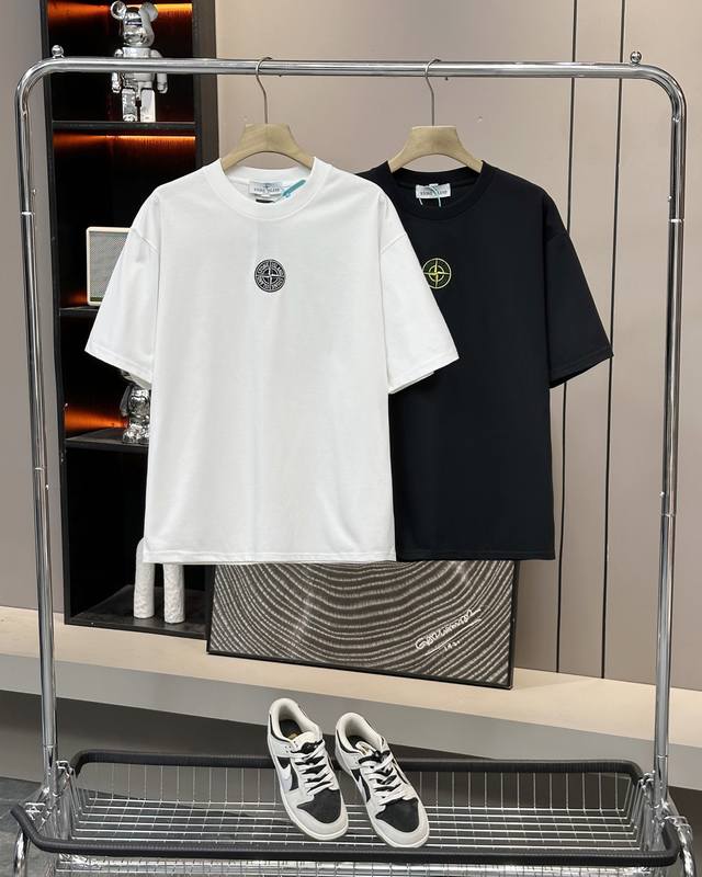 Stone Island 25Ss new summer short-sleeved couple's style with letter logo on th