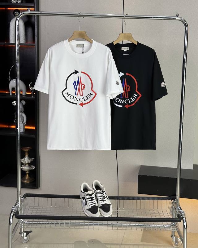 Moncler 25Ss new summer model short-sleeved couple's style with letter Logo on t