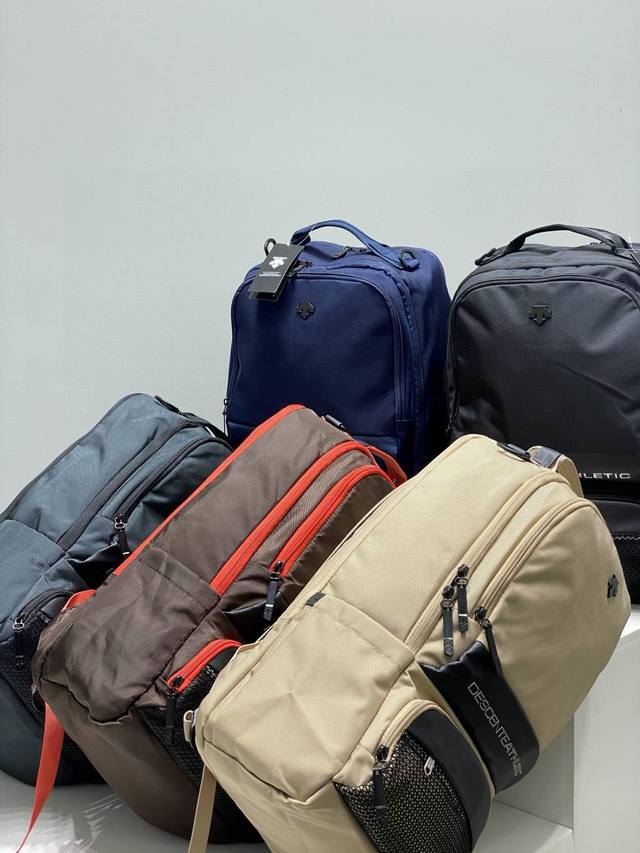 Descente Dst men's and women's large-capacity sports backpacks are all customize