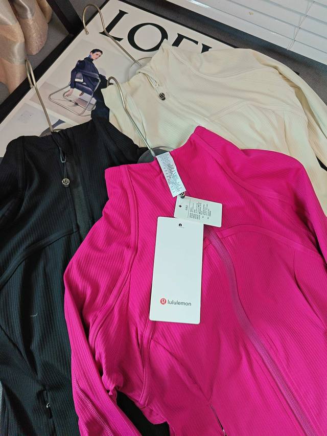 Detail picture Lulu threaded short top yoga jacket The most anticipated Lululemo