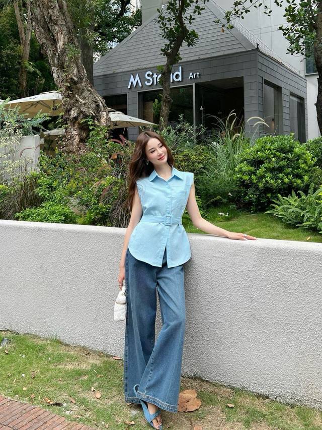 Loewe Loewe Pocket Logo Embroidered Lapel Shoulder Pad Sleeveless Shirt with Bel