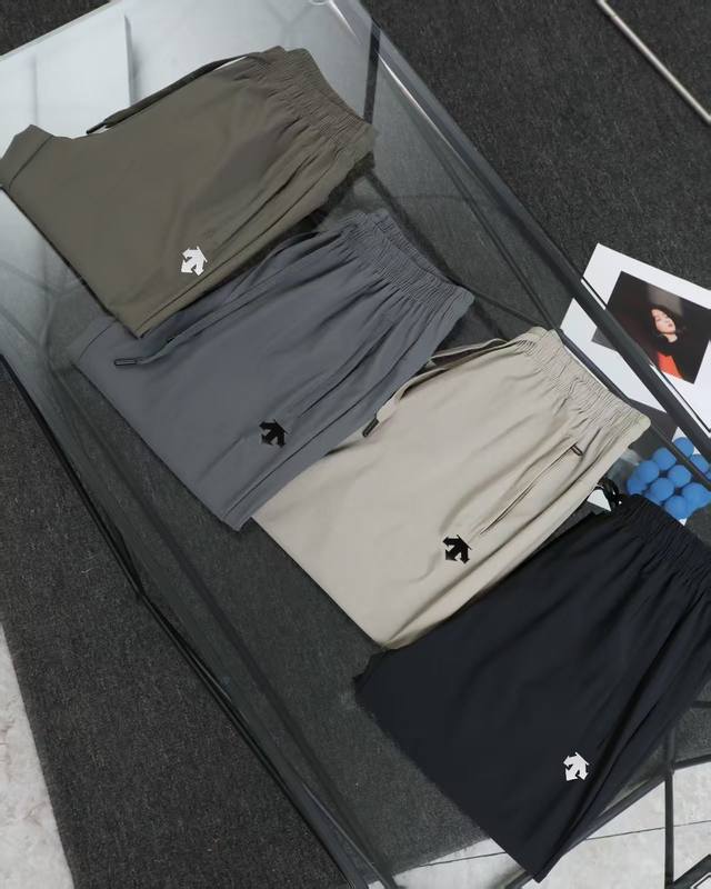 Descente Ice Silk Quick-Drying Pants! This product is definitely a must-have for