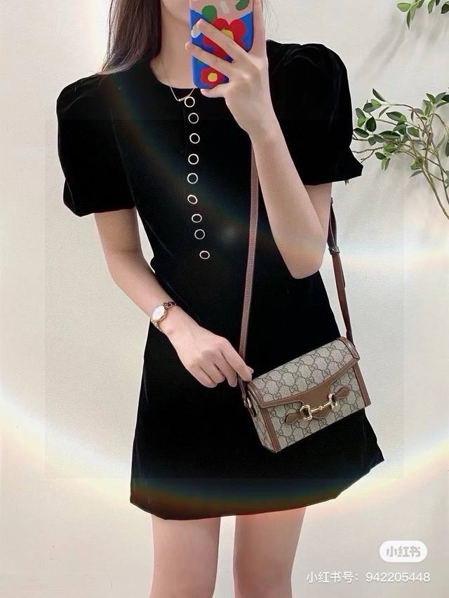 Gucci 1955 Mini Mobile Phone Bag Cute retro horizontal small square bag, with Gu