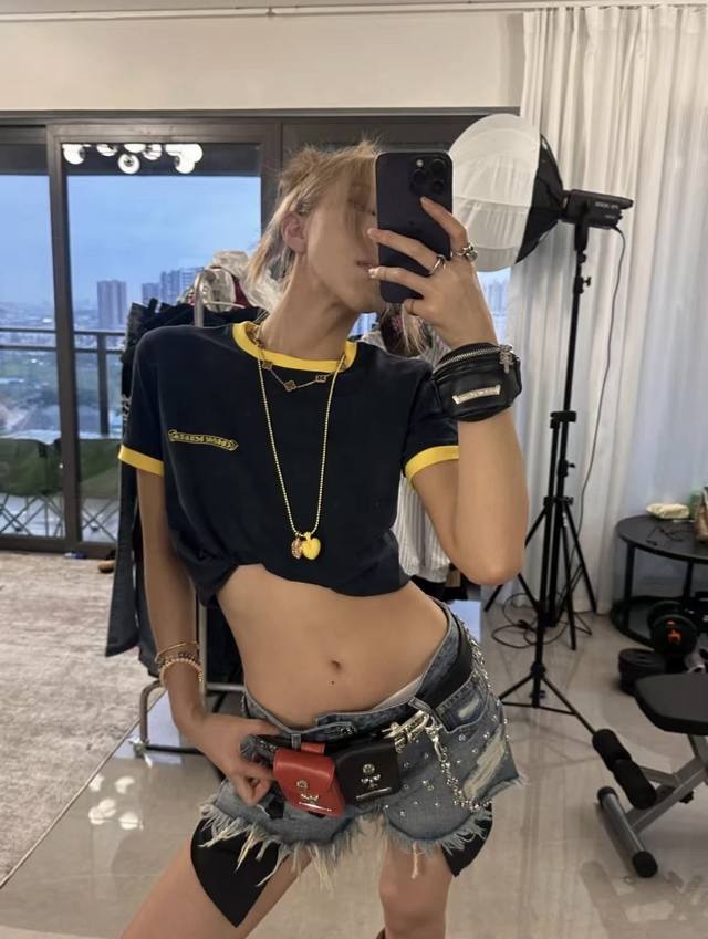 I got poisoned by Chrome Hearts The color matching with built-in filter!!