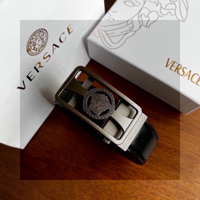 The latest Versace hollow leather belt. The latest model on the official website