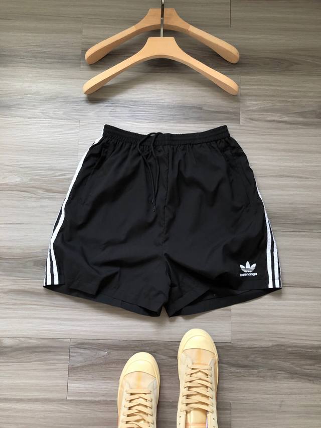 Balencaga x Adidas Orginals Trefoil Balencaga joint three-stripe logo embroidere