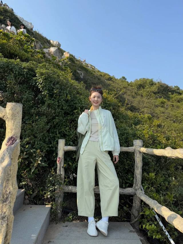 Lululemon Summer savior! This Lululemon jacket is so cool My dears, Lululemon ha