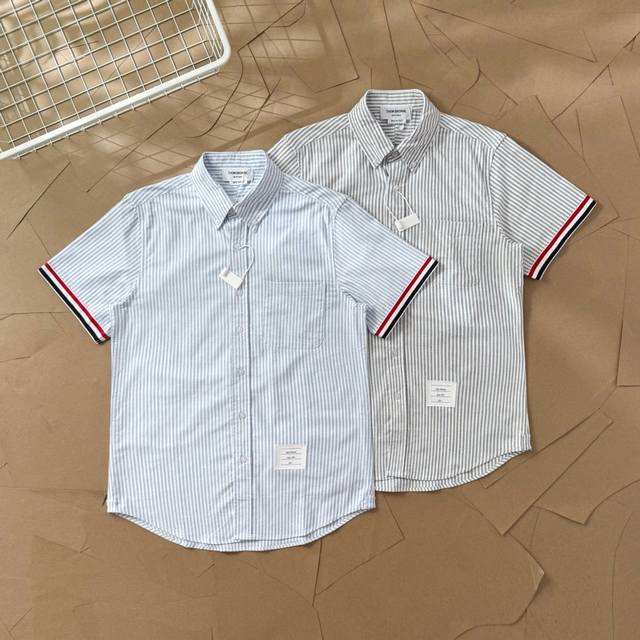 Tb cuff webbing Oxford short-sleeved shirt T82 Thom Browne. Tb cuff webbing summ