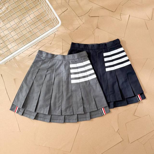 Tb white stripe short skirt same style as Wang Xinling D05 Thom Browne.Tb classi