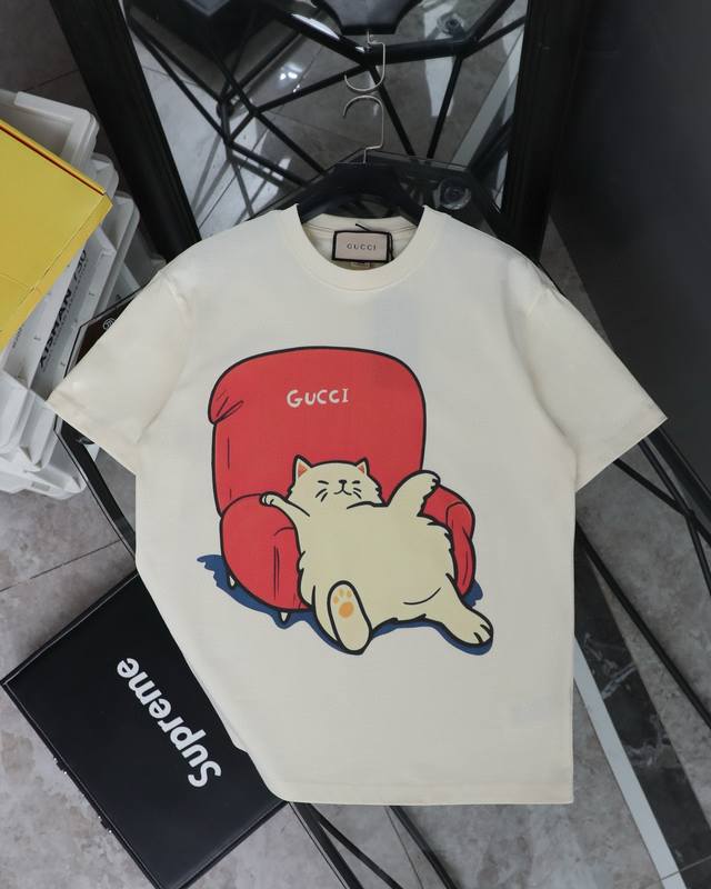 Gucci lying flat chubby cat print round neck short-sleeved T-shirt Style number: