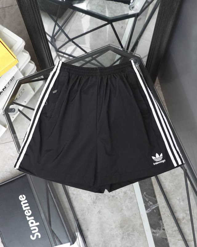 Top version Balenciaga co-branded Adidas clover embroidered shorts Ins hot item