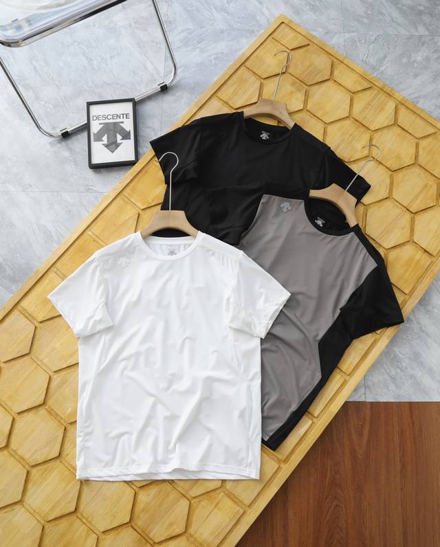 for Descente Training series men's sunscreen short-sleeved sweater T-shirt The h