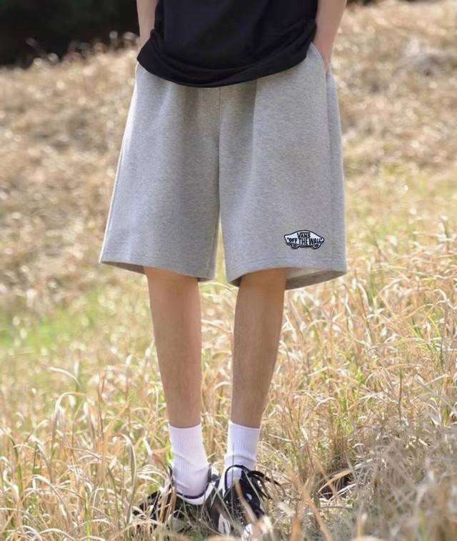 Vans high-quality embroidered versatile cotton shorts The surface is made of sof