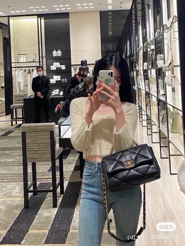 Chanel 19 Bag Chanel19Bag was co-created by Karl Lagerfeld and Virginie Viard It