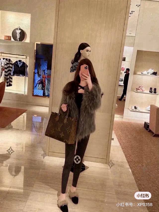 Lv Onthego Jungle Bag Medium Needless to say, this bag is one of the rare and po