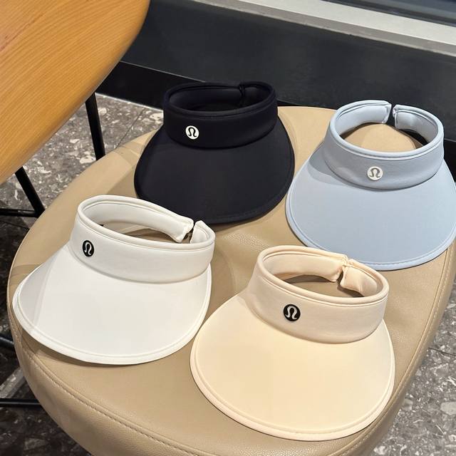 Lulu's new sun hat with a hollow top and UV protection. It looks like a Korean g