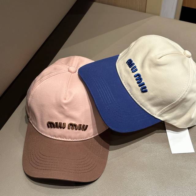 Miumiu's baseball caps this year are so versatile and good looking I love this h