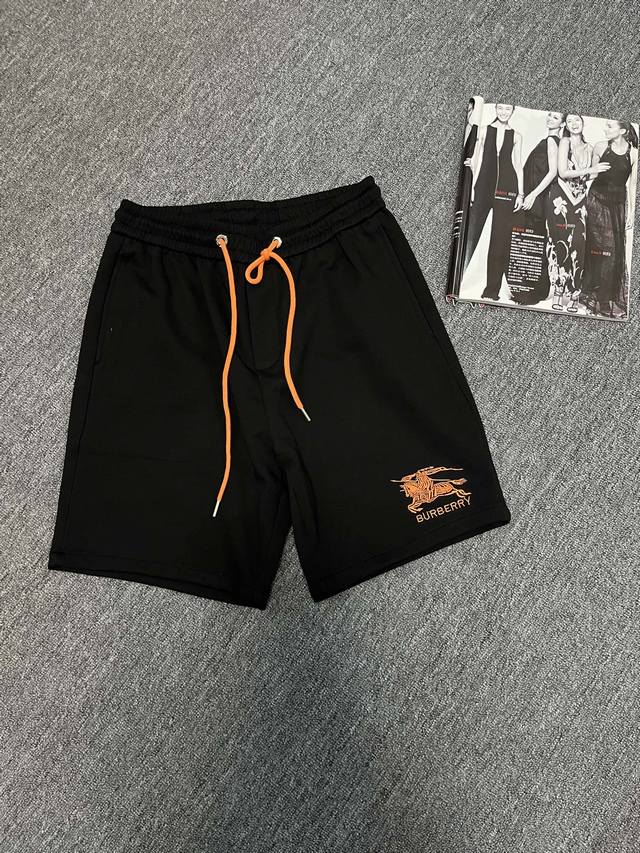 Burberry Warhorse casual shorts are made of combed cotton fabric, which is light
