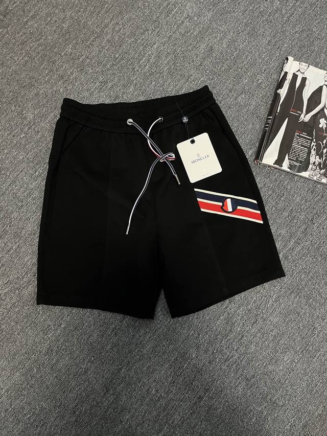 Moncler Yarn-dyed Casual Tech Cotton Shorts Made of imported yarn-dyed fabric, b